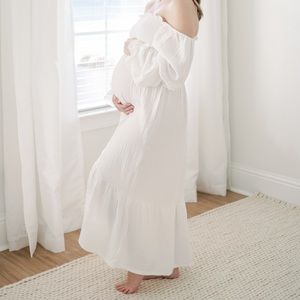Nothing Fits But Yuki bump friendly dress in white